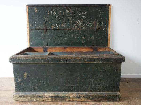 Green toolbox chest