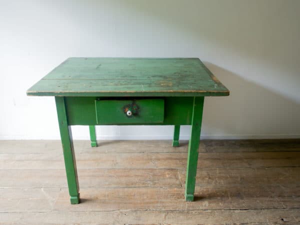 French green table