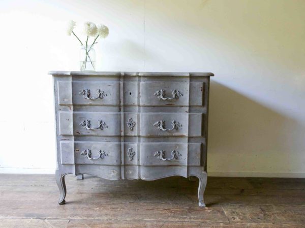 Grey painted chest of drawers