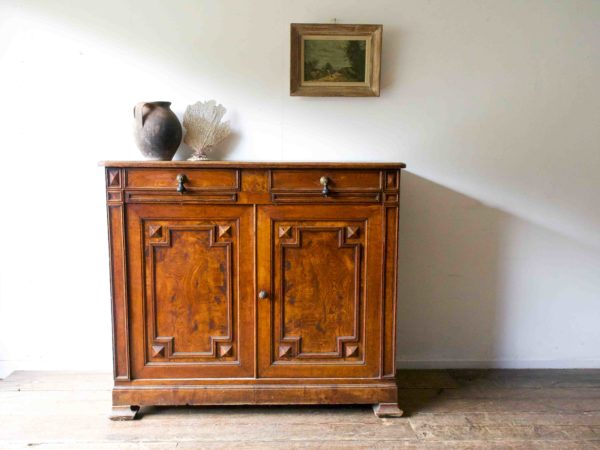 French dresser