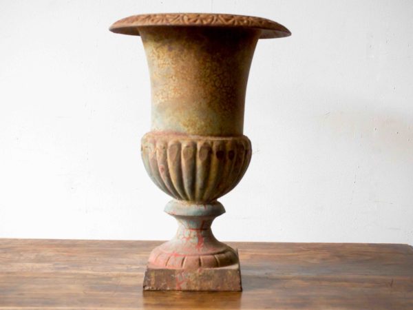 Urn