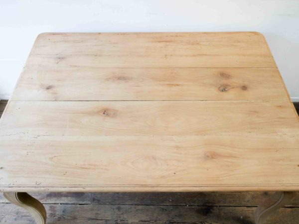 French country style dining table - Image 3