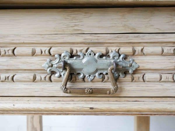 A pair of French bedsides - Image 5