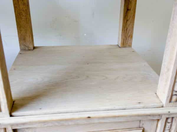 A pair of French bedsides - Image 4