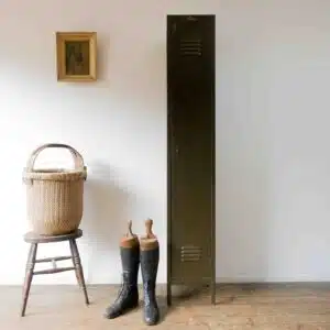 Metal locker